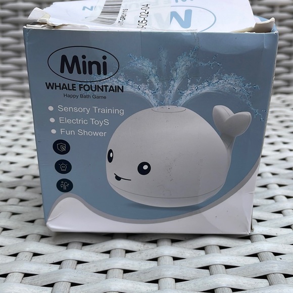 NIB Mini Whale Fountain Happy Bath Game Sensory Training Electric Toy - Picture 1 of 8